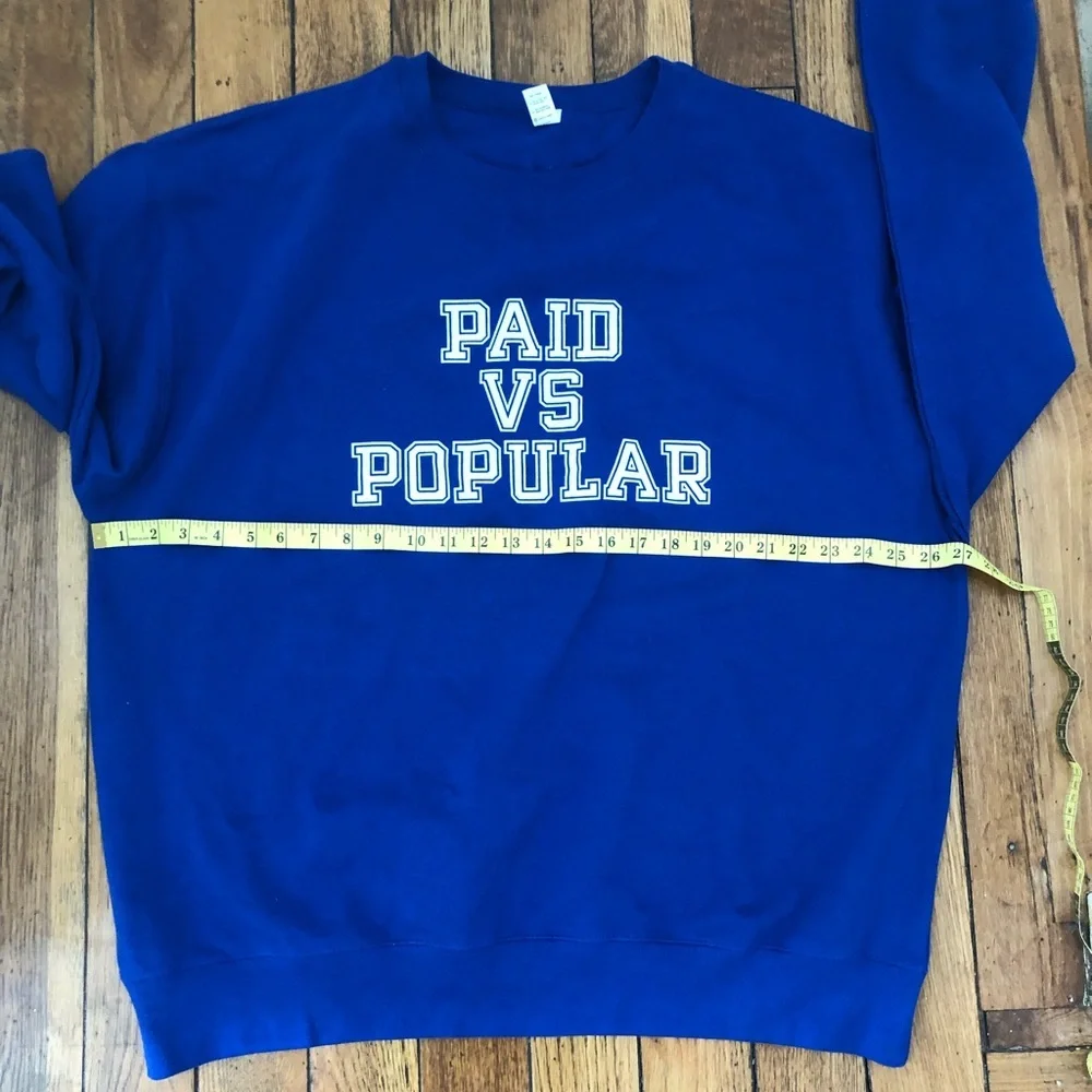 Sweatshirt
🆓 - Picture 3 of 7